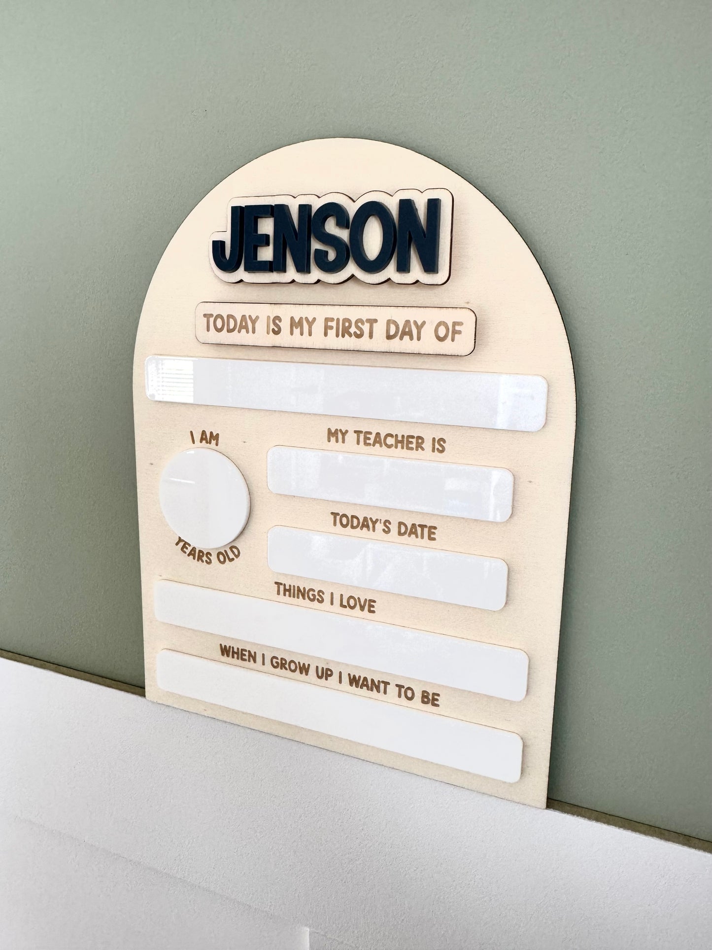 Interchangeable Name First Day/Last Day School Photo Board