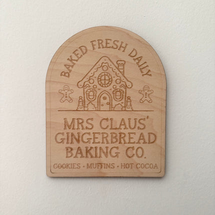 Gingerbread Bakery Shelf Sitter