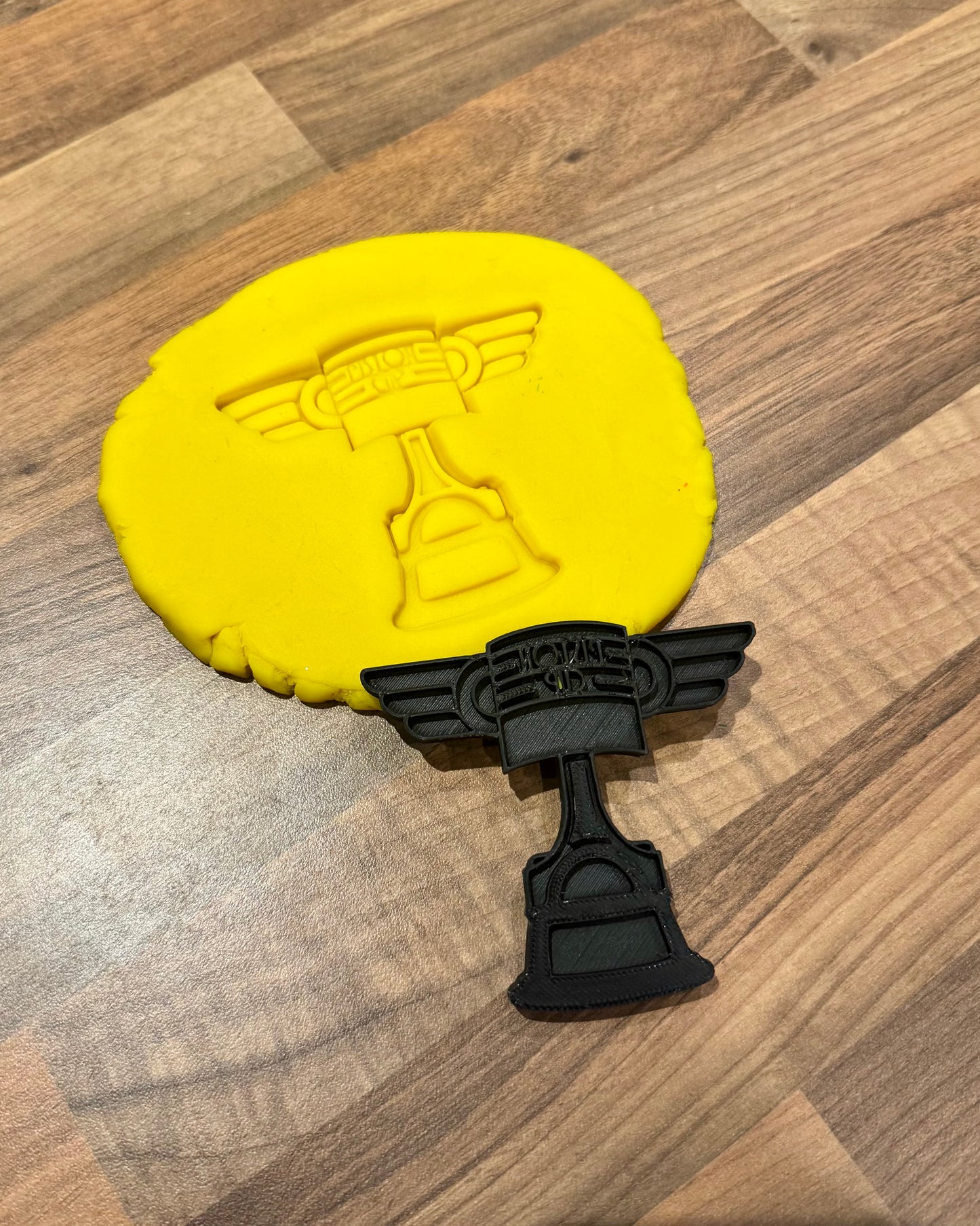 Piston Cup Play & Bake Cutter