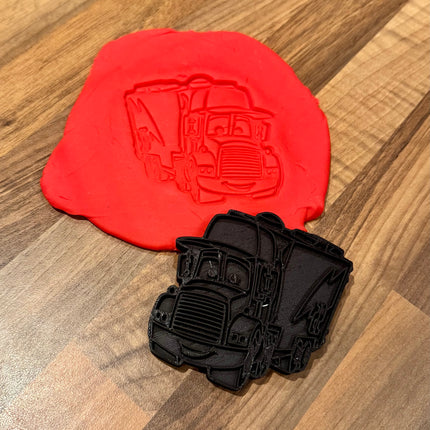 Mack Play & Bake Cutter