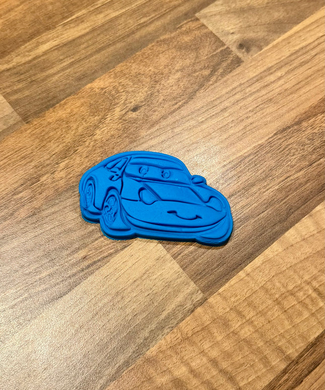 Sally Play & Bake Cutter