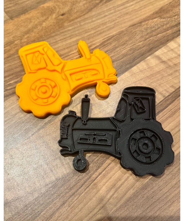 Tippin Tractor Play & Bake Cutter