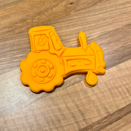Tippin Tractor Play & Bake Cutter