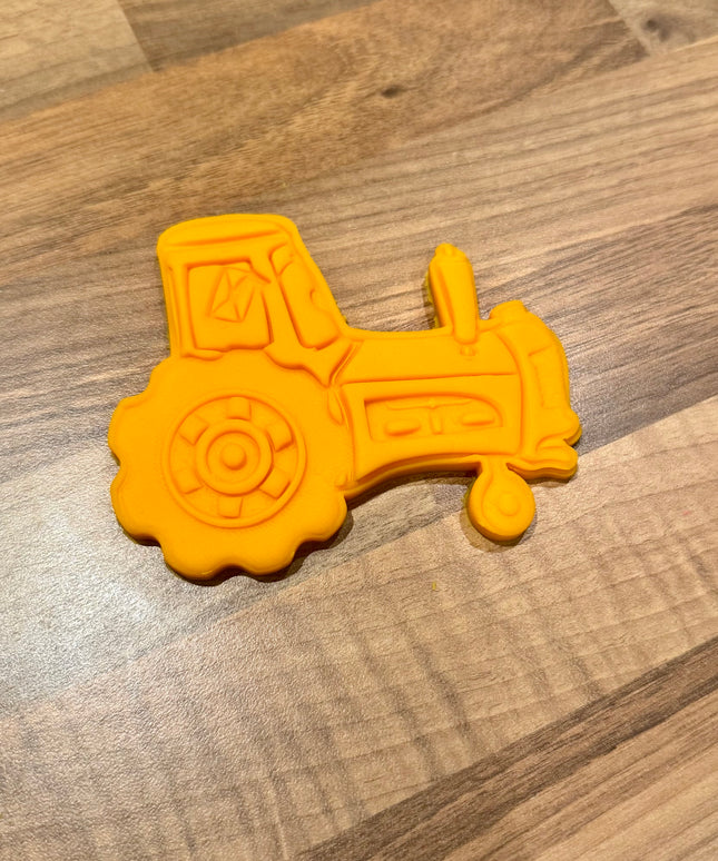Tippin Tractor Play & Bake Cutter