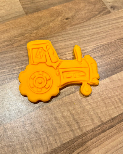 Tippin Tractor Play & Bake Cutter